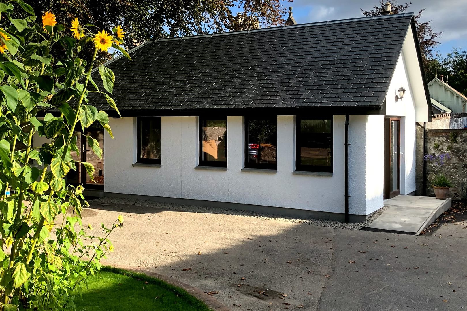 The Coach House Inverness - Exterior & Parking